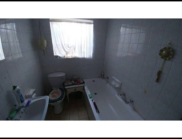 2 BEDROOM APARTMENT SOLD IN THE ORCHARDS